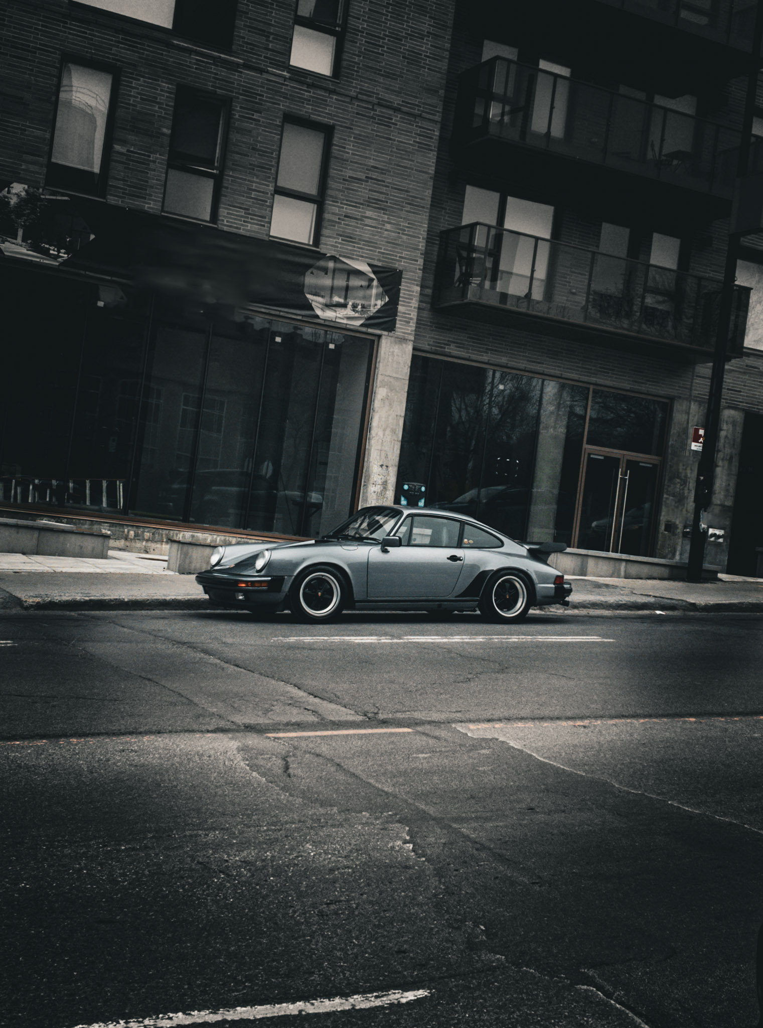 City street atmosphere